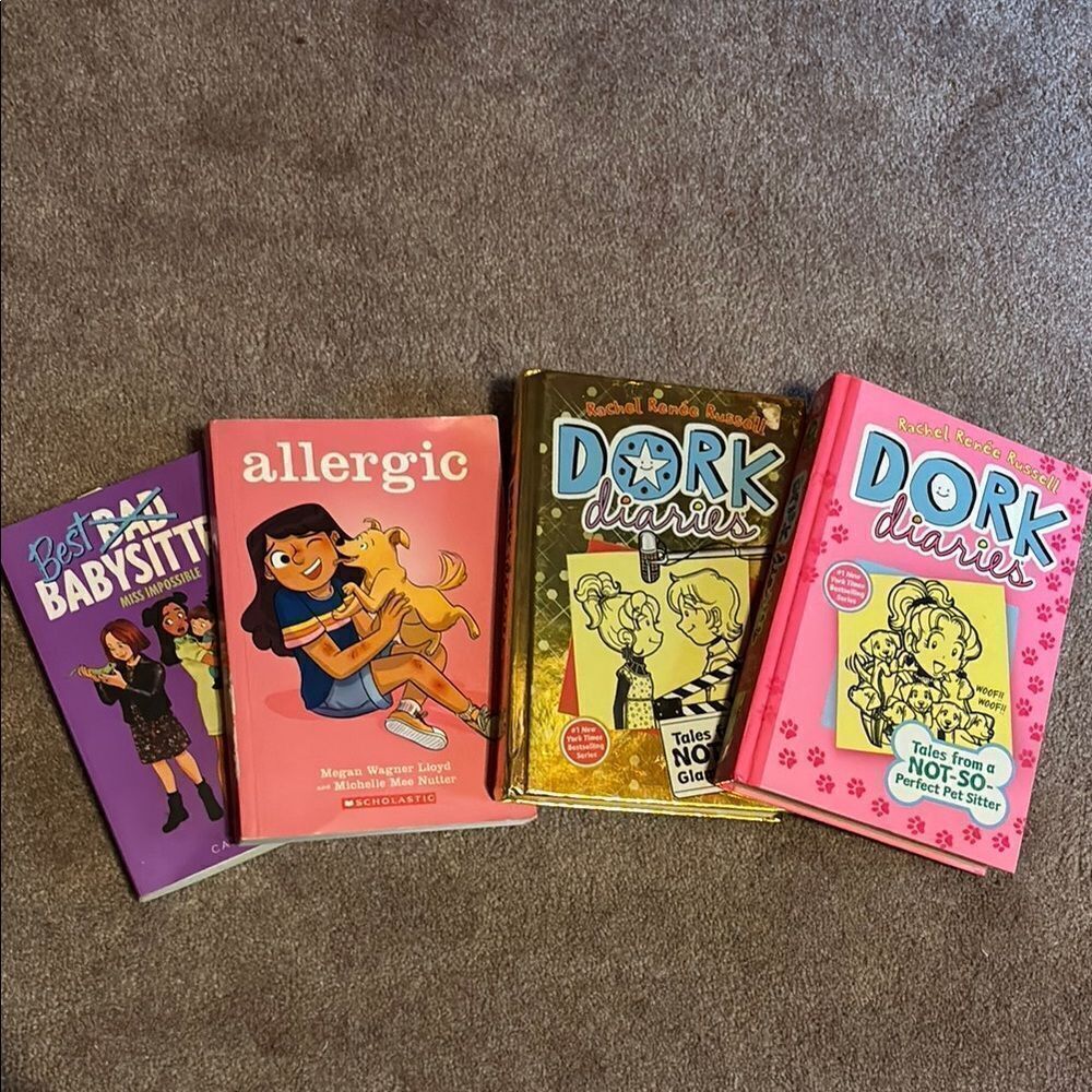 Dork Diaries Graphic Novel set
